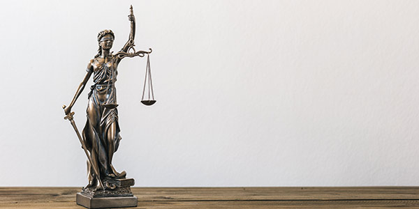 Justitia als Symbol für Wohnraummietrecht Berlin