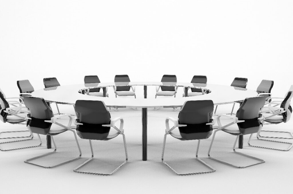 Ein Symbolbild mit einem Stuhlkreis, Hauptversammlung, Eigentümerversammlung